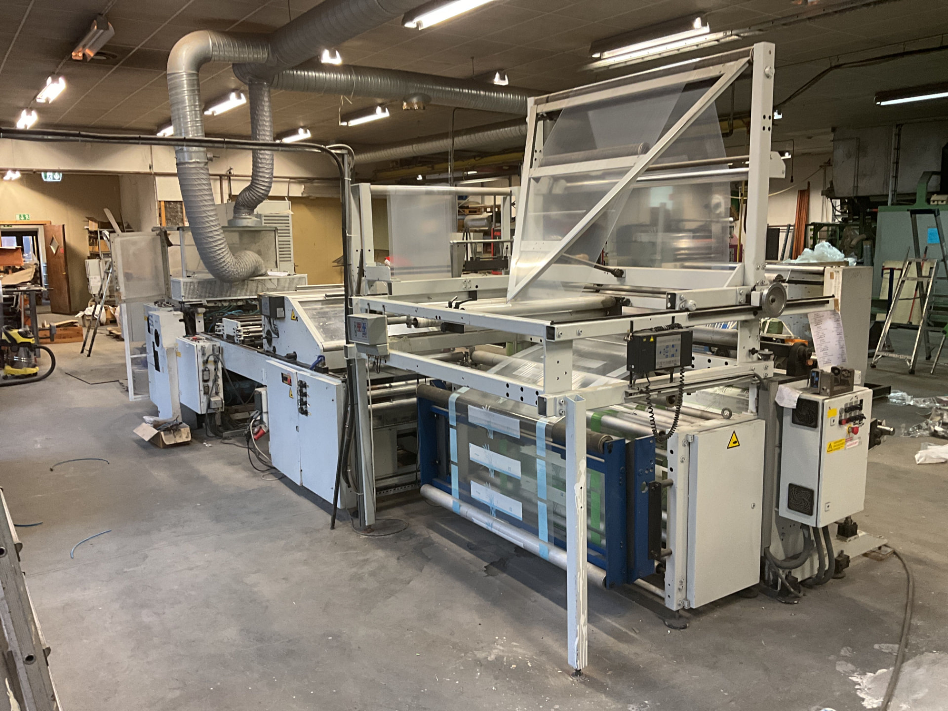 SMR Stiegler ST-1/3 A 700W-L — side-weld bag making machine