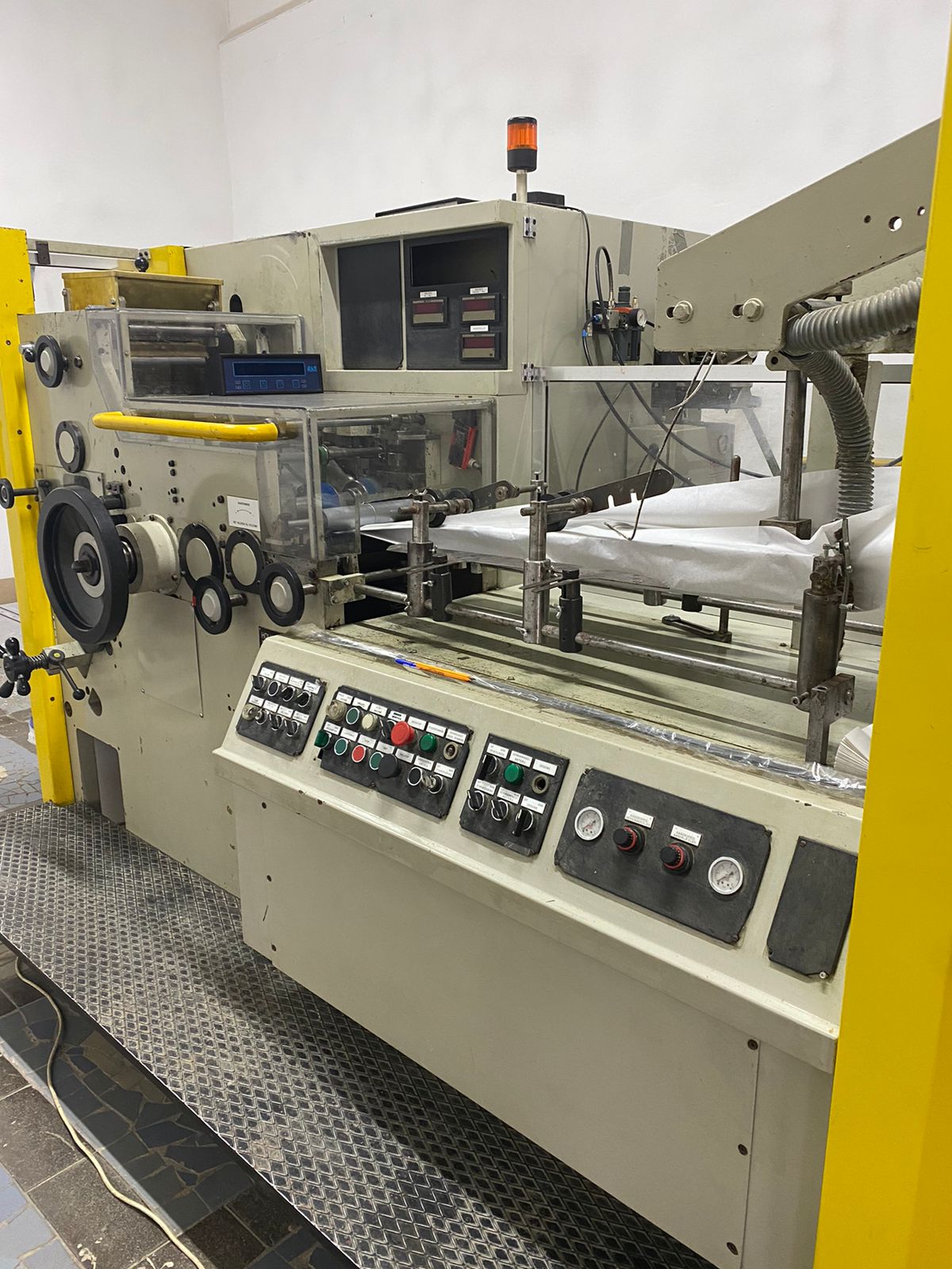 Control panel and bag forming area